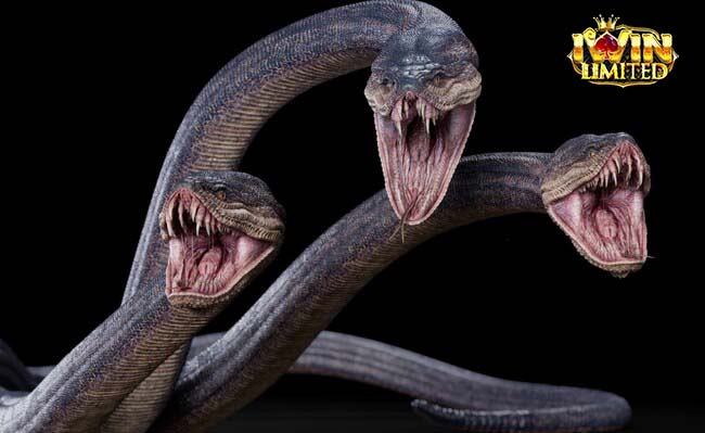 Mơ thấy 3 con rắn đang đuổi theo và cắn người khác