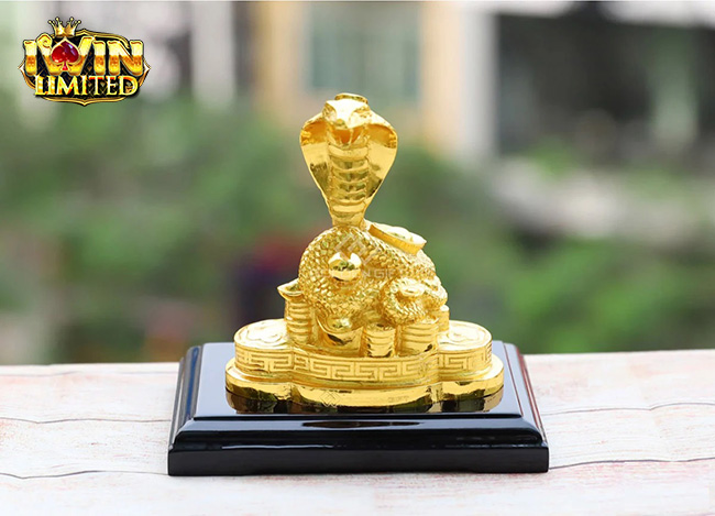 Mơ thấy rắn bằng vàng