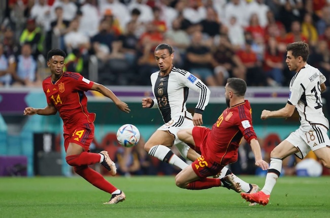 Phân tích phong độ thi đấu của hai đội Tây Ban Nha và Đức.